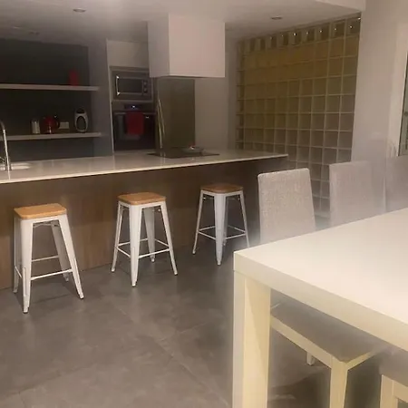 Chalet Con Piscina Cerca A Valencia