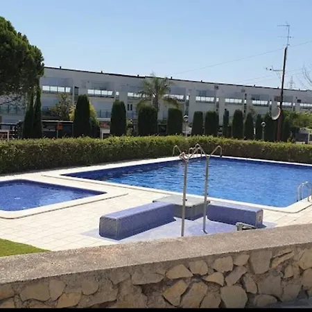 Chalet Con Piscina Cerca A Valencia 펜션 베테라